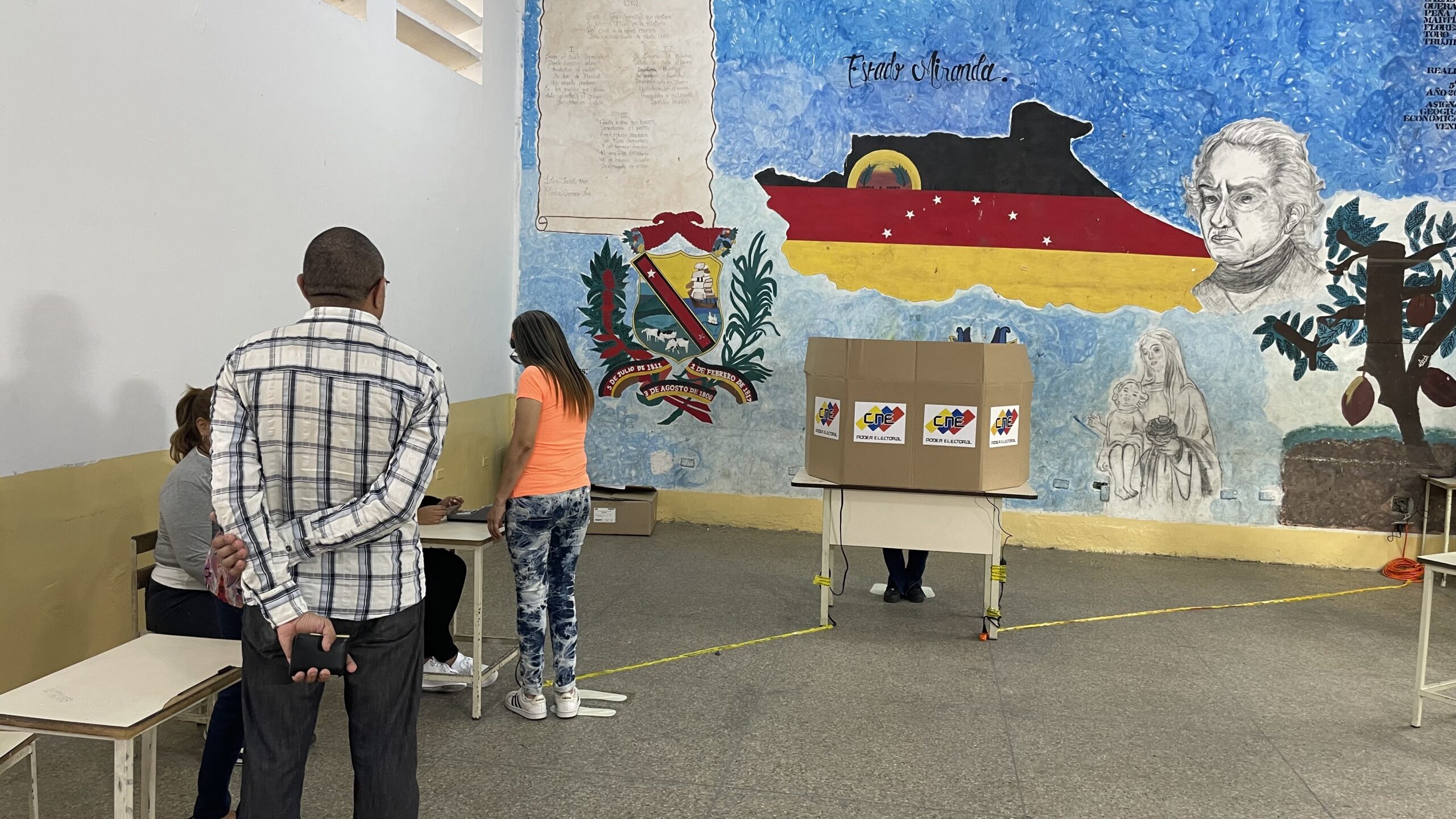 Votantes en el Liceo Andrés Bello de Caracas el 28 de julio de 2024, fecha de las elecciones presidenciales.