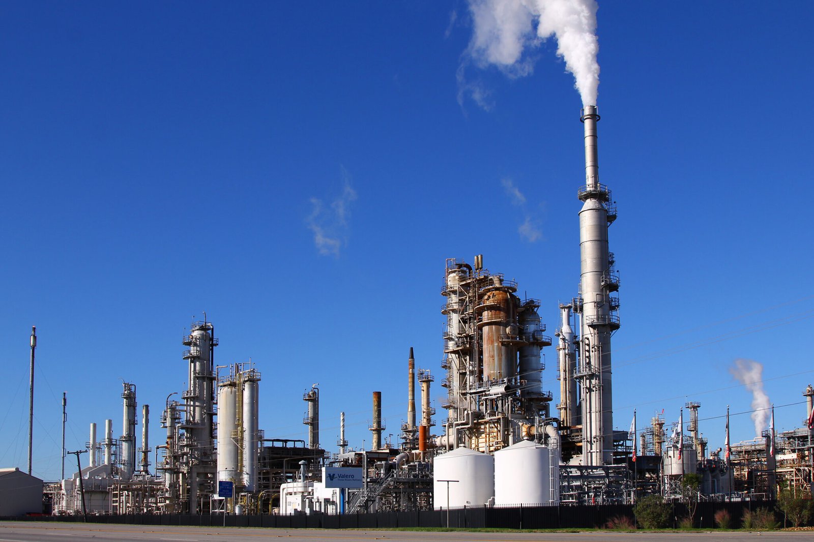 Which U.S. companies bought Venezuelan oil? - Guacamaya