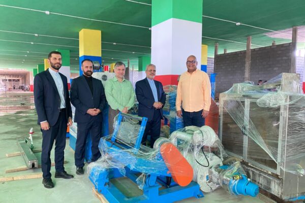 Llegan a Venezuela insumos para la primera planta de fibra óptica con tecnología iraní