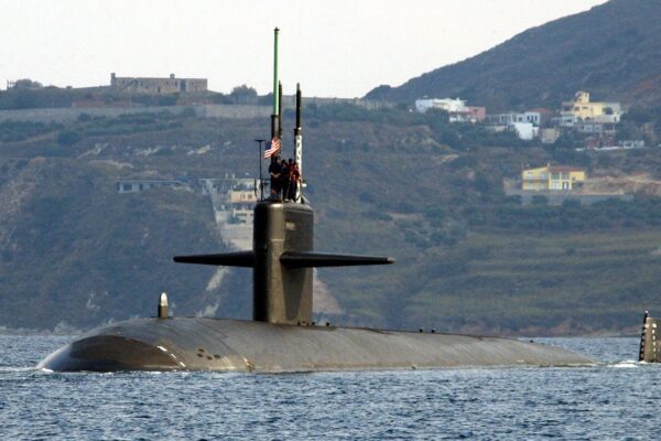 United States Expands Deployment in Caribbean with USS Lake Erie and USS Newport News Nearing Venezuela