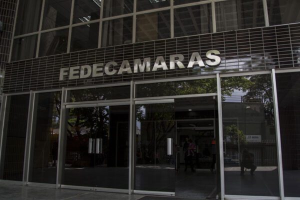 Fedecámaras: Brecha cambiaria persiste como principal obstáculo para las empresas venezolanas en 2025