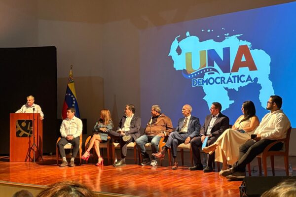 “Una Venezuela Democrática” llama a defender “la soberanía, la paz y la democracia”